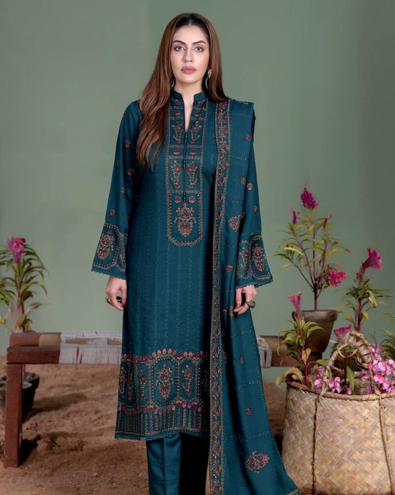 3 PC Noor e fajjar  summer  collection - Image 3